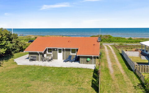 Suometar - 90M from the Sea: Grass, Grassland, Land Lot, Cottage, Rural Area, Meadow, Garden Buildings, Garden, Shed