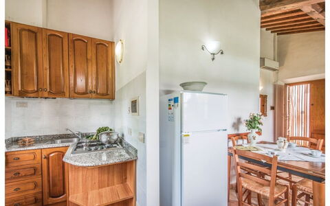 Accommodation:&nbsp;Granaio