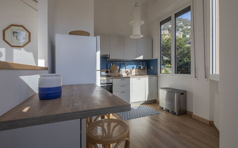 Green Home Seaside, Parking, Wifi, Ac, Genova Nerv: Furniture, Interior Design, Flooring, Wood, Kitchen, Kitchen Appliance, Countertop, Major Appliance, Ceiling, Floor