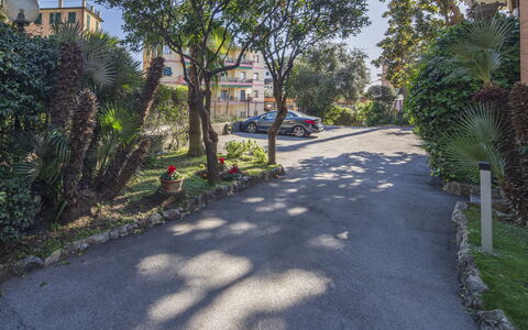 Green Home Seaside, Parking, Wifi, Ac, Genova Nerv: Tree, Road Surface, Residential Area, Neighbourhood, Asphalt, Apartment, Driveway, Suburb, Sidewalk