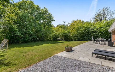 Wilma - 30Km from the Sea: Grass, Tree, Shrub, Garden, Land Lot, Groundcover, Landscaping, Lawn, Shade, Walkway