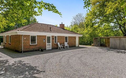 Wilma - 30Km from the Sea: Home, Cottage, Porch, Hardwood, Siding, Deck, Shade, Plank, Estate, Garden Buildings