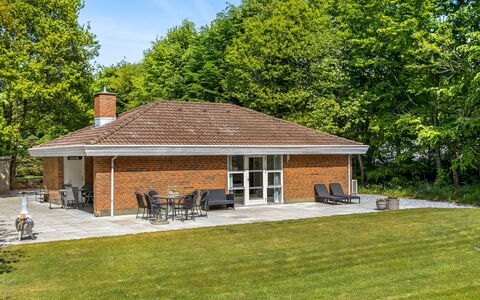 Wilma - 30Km from the Sea: Home, Cottage, Porch, Hardwood, Siding, Deck, Shade, Plank, Estate, Garden Buildings