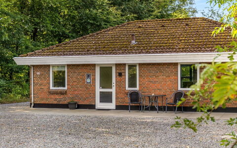 Wilma - 30Km from the Sea: Flooring, Floor, Ceiling, Interior Design, Countertop, Kitchen, Cabinetry, Room, Major Appliance, Light Fixture