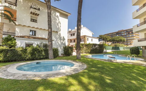 Poble Amarres Ii: Home, Apartment, Balcony, Condominium, Estate, Hotel, Villa, Resort, Courtyard, Hacienda
