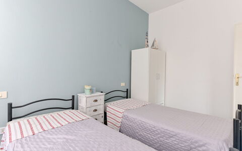 Al Numero 13: Bed, Bedroom, Furniture, Bedding, Interior Design, Bed Sheet, Wall, Floor, Flooring, Linens