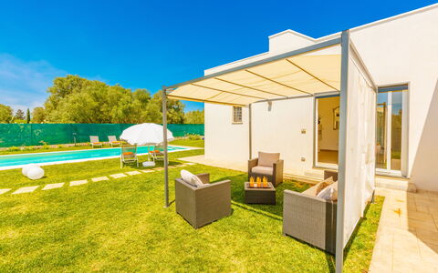 Villa Eufriama: Shade, Lawn, Leisure, Landscaping, Estate, Swimming Pool, Yard, Artificial Turf, Villa, Eco Hotel