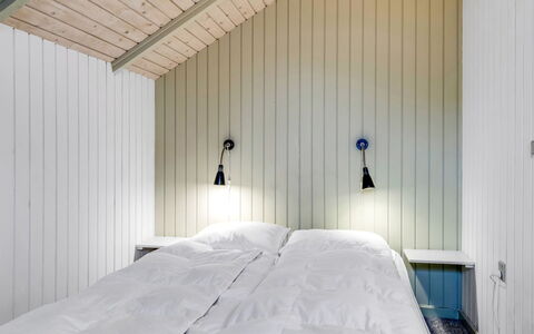 Reinhold - 1.9Km from the Sea: Wood, Flooring, Bedroom, Floor, Ceiling, Interior Design, Bed, Bedding, Room, Bed Sheet