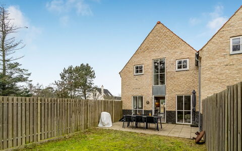 Etly - 246M from the Sea: Wood, Home, Porch, Deck, Hardwood, Roof, Wood Stain, Wood Flooring, Eco Hotel