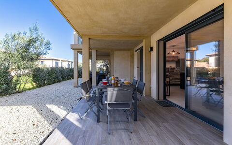 Bonifacio 201: Shrub, House, Home, Farmhouse, Cottage, Estate, Garden, Landscaping, Hacienda