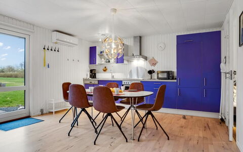 Arise - 700M from the Sea: Estate, Shade, Driveway, Farmhouse