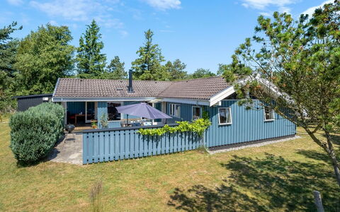 Kaija - 100M from the Sea: Home, Cottage, Porch, Siding, Farmhouse, Outdoor Structure