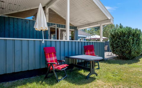Kaija - 100M from the Sea: Home, Cottage, Porch, Siding, Farmhouse, Outdoor Structure