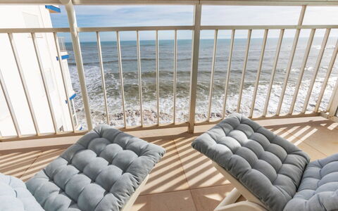 Los Rosales: Wood, Furniture, Sea, Floor, Ocean, Outdoor Furniture, Balcony, Chair, Coast, Beach