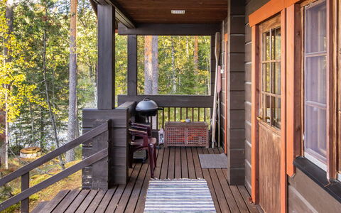 Pirkonlahti: Wood, Flooring, Porch, Hardwood, Floor, Wood Flooring, Wood Stain, Deck, Plank, Door