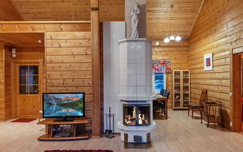 Näsinneito: Furniture, Interior Design, Flooring, Floor, Table, Ceiling, Kitchen & Dining Room Table, Lighting, Chair, Home