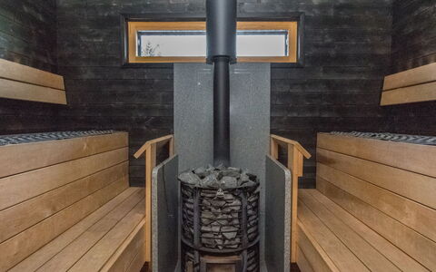 Villa Karhentimantti: Wood, Cottage, House, Home, Door, Hardwood, Garden Buildings, Wood Stain, Log Cabin, Plank