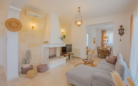 Villa Vera: Interior Design, Flooring, Furniture, Floor, Ceiling, Wood, Lighting, Room, Living Room, Light Fixture