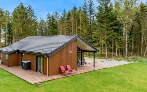 Herwarth - 2.3Km from the Sea: Roof, Home, Door, Cottage, Shade, Siding, Yard, Estate, Backyard