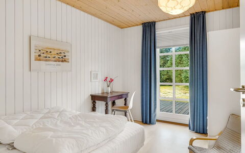 Toska - 3Km from the Sea: Interior Design, Furniture, Wood, Ceiling, Flooring, Floor, Bedroom, Textile, Bed, Lighting