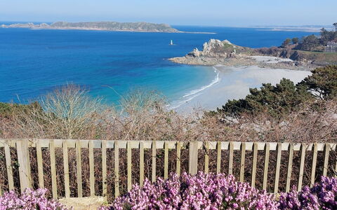 Villa la Clarté: Coast, Coastal And Oceanic Landforms, Sea, Beach, Shore, Ocean, Headland, Bay, Promontory, Cove