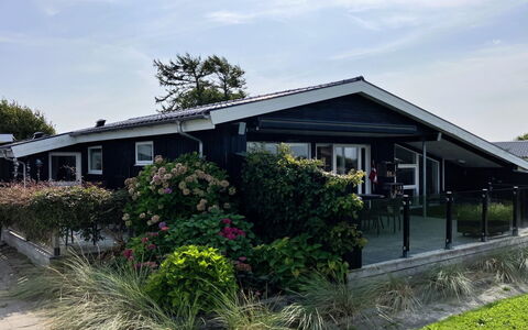 Carlene - 350M from the Sea: Apartment, Condominium, Estate, Balcony, Villa, Hotel