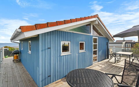 Engelbertine - 30M from the Sea: House, Roof, Home, Cottage, Shrub, Groundcover, Estate, Farmhouse, Siding, Garden Buildings