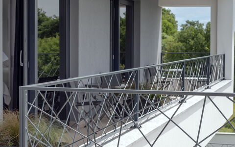 Lina: Hill, Highland, Hill Station, Rural Area, Estate, Forest, Plantation, Eco Hotel, Farmhouse, Valley