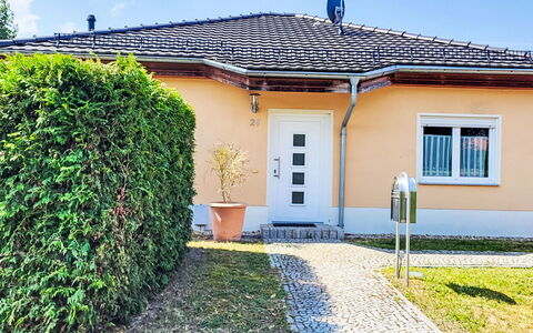 Habichtnest: House, Home, Roof, Shrub, Architecture, Residential Area, Cottage, Door, Estate, Garden