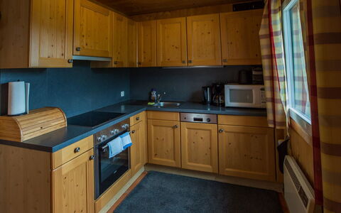 Annaberg - Lungötz 400: Wood, Kitchen, Cabinetry, Interior Design, Countertop, Flooring, Ceiling, Kitchen Appliance, Floor, Sink
