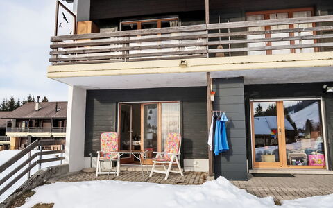 Les Bluets: Residential Area, Apartment, Shade, Balcony, Resort, Outdoor Furniture, Villa, Resort Town, Hotel, Swimming Pool