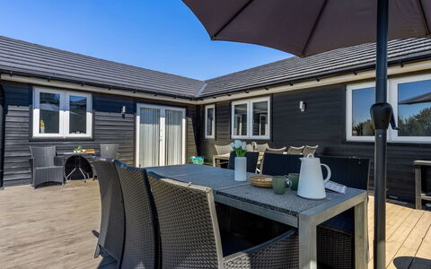 Danika - 1.5Km from the Sea: Apartment, Condominium, Estate, Balcony, Villa, Hotel