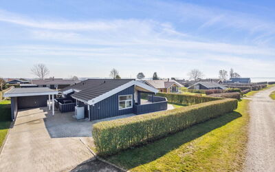 Annegret - 200M from the Sea