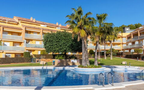 Sierra de Irta: Residential Area, Apartment, Shade, Balcony, Resort, Outdoor Furniture, Villa, Resort Town, Hotel, Swimming Pool