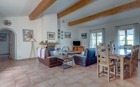 Les Domaines de St. Endréol: Outdoor Furniture, Swimming Pool, Resort, Sunlounger, Leisure, Shade, Vacation, Resort Town, Umbrella