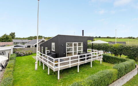 Maleen - 100M from the Sea: Roof, House, Home, Cottage, Door, Siding, Deck, Porch, Plank, Hardwood