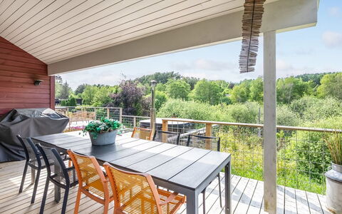 Blek - 2.8Km from the Sea: Wood, Home, Porch, Deck, Hardwood, Roof, Wood Stain, Wood Flooring, Eco Hotel