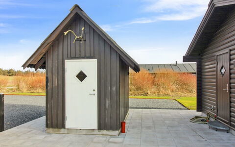Annukka - 500M from the Sea: Mountain Range, Valley, Mountain Village, Resort Town