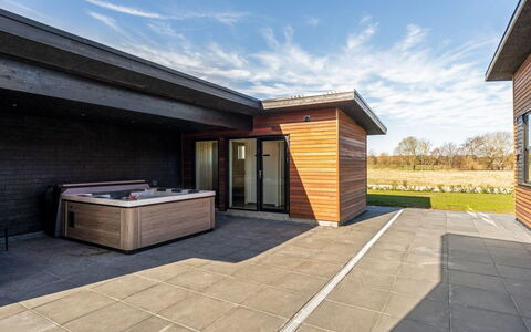 Ilze - from the Sea: Composite Material, Wood Stain, Hardwood, Daylighting, Siding, Swimming Pool, Courtyard, Garden Buildings, Plank, Outdoor Structure