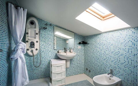 Cala Marina: Blue, Bathroom, Plumbing Fixture, Interior Design, Flooring, Bathroom Sink, Floor, Sink, Toilet, Tap
