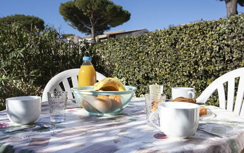 Port Lano: Tableware, Furniture, Table, Tablecloth, Drinkware, Serveware, Outdoor Furniture, Linens, Outdoor Table, Chair