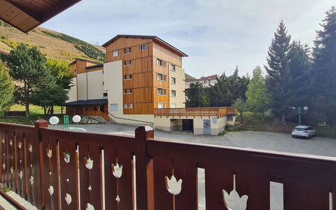 Alpina Lodge: Balcony, Freezing