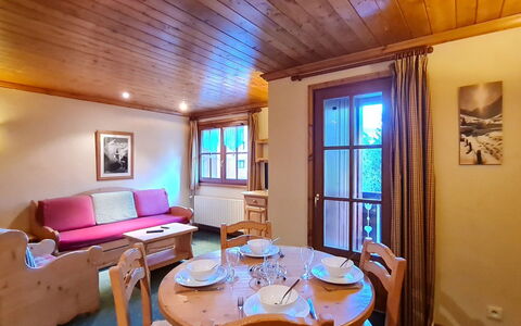 Alpina Lodge: Wood, Ceiling, Interior Design, Flooring, Floor, Door, Room, Wood Stain, Hardwood, Varnish