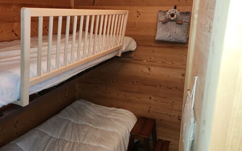 T du Morel a: Wood, Floor, Flooring, Bunk Bed, Furniture, Bed, Bedroom, Interior Design, Room, Bed Sheet