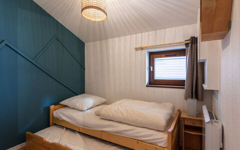 Morillon 639: Floor, Interior Design, Flooring, Wall, Wood, Furniture, Bedroom, Bed, Ceiling, Room