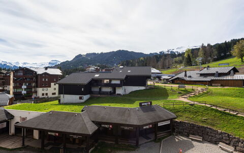 Morillon 639: Landscape, Hill Station, Mountain Range, Slope, Village, Alps, Valley, Mountain Village, Ridge, Winter