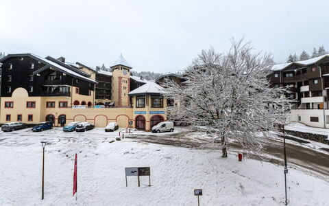 Praz des Esserts: Winter, House, Snow, Home, Human Settlement, Freezing, Ski Resort, Village, Glacial Landform