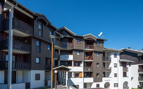 Grande Neige: Residential Area, Apartment, Balcony