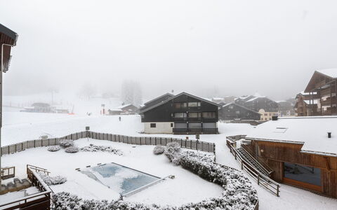 Morillon 651: Snow, Winter, Architecture, House, Home, Freezing, Roof, Cottage, Slope, Geological Phenomenon