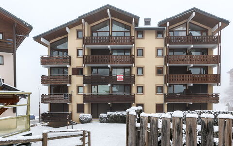 Morillon 651: Apartment, Residential Area, Winter, Balcony, Condominium, Snow, Freezing, Hotel